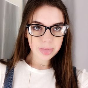 Meet your Posher, Anna marie